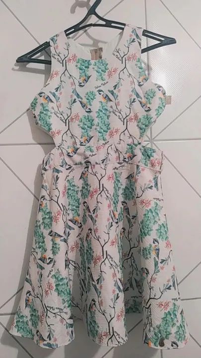 Vestido infantil estampado com pássaros