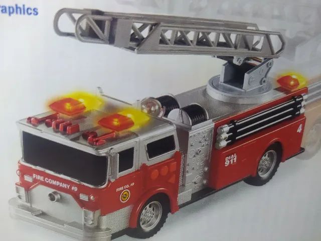 Caminhão Bombeiro com luz e som importado  - Foto 2