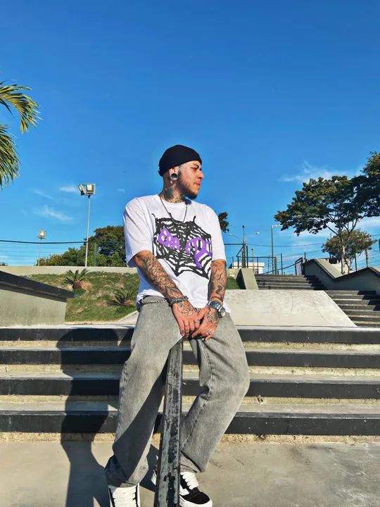 Camiseta branca com teia - Foto 5