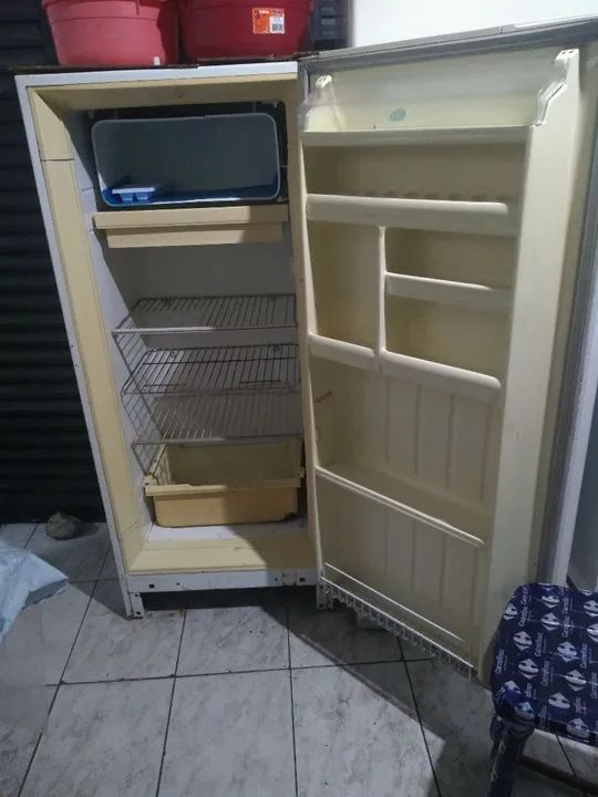 Geladeira Electrolux Usada - Foto 2
