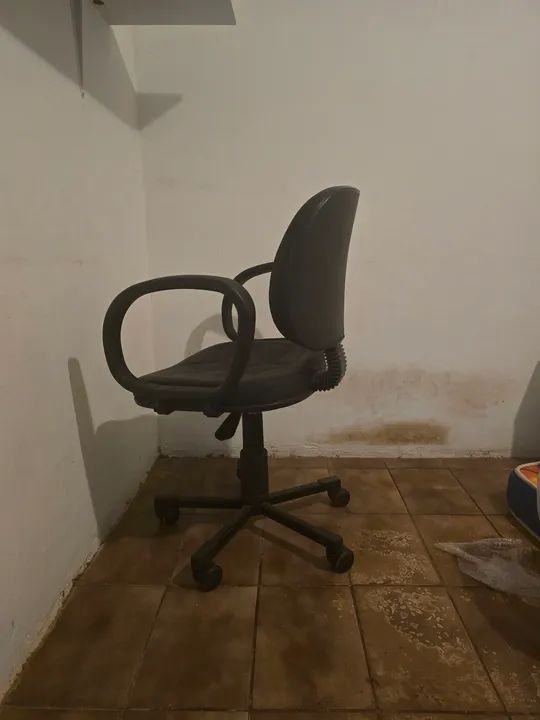 Cadeira de Escritório Giratória com Rodas - Foto 2