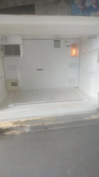 Geladeira Frost Free Eletrolux  - Foto 6