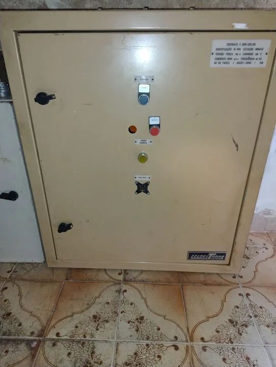 Vendo quadro elétrico em perfeito estado de conservação. - Foto 2