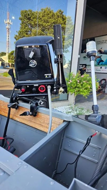 BARCO SEMI CHATO 6M MOTOR MERCURY 30HP COM PARTIDA 2023 - Foto 4