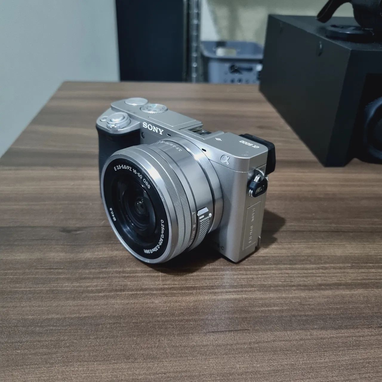 Câmera Sony Alpha 6000 - a6000