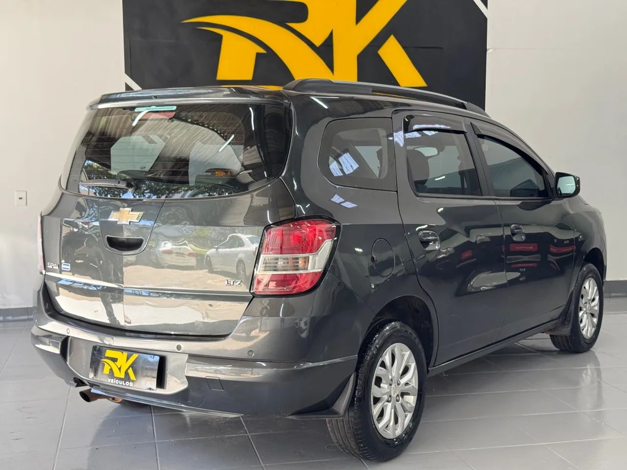 Spin 1.8 LTZ automática 7 lugares 2018 - Foto 2