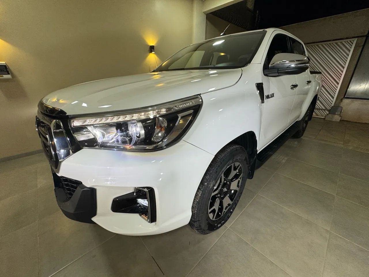 Hilux srx edição 50 anos apenas 51 mil km   - Foto 4