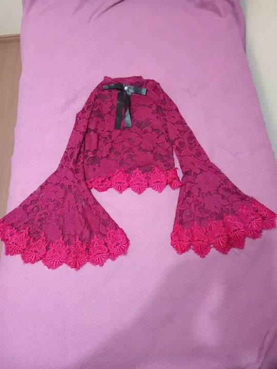Cropped vinho de manga longa