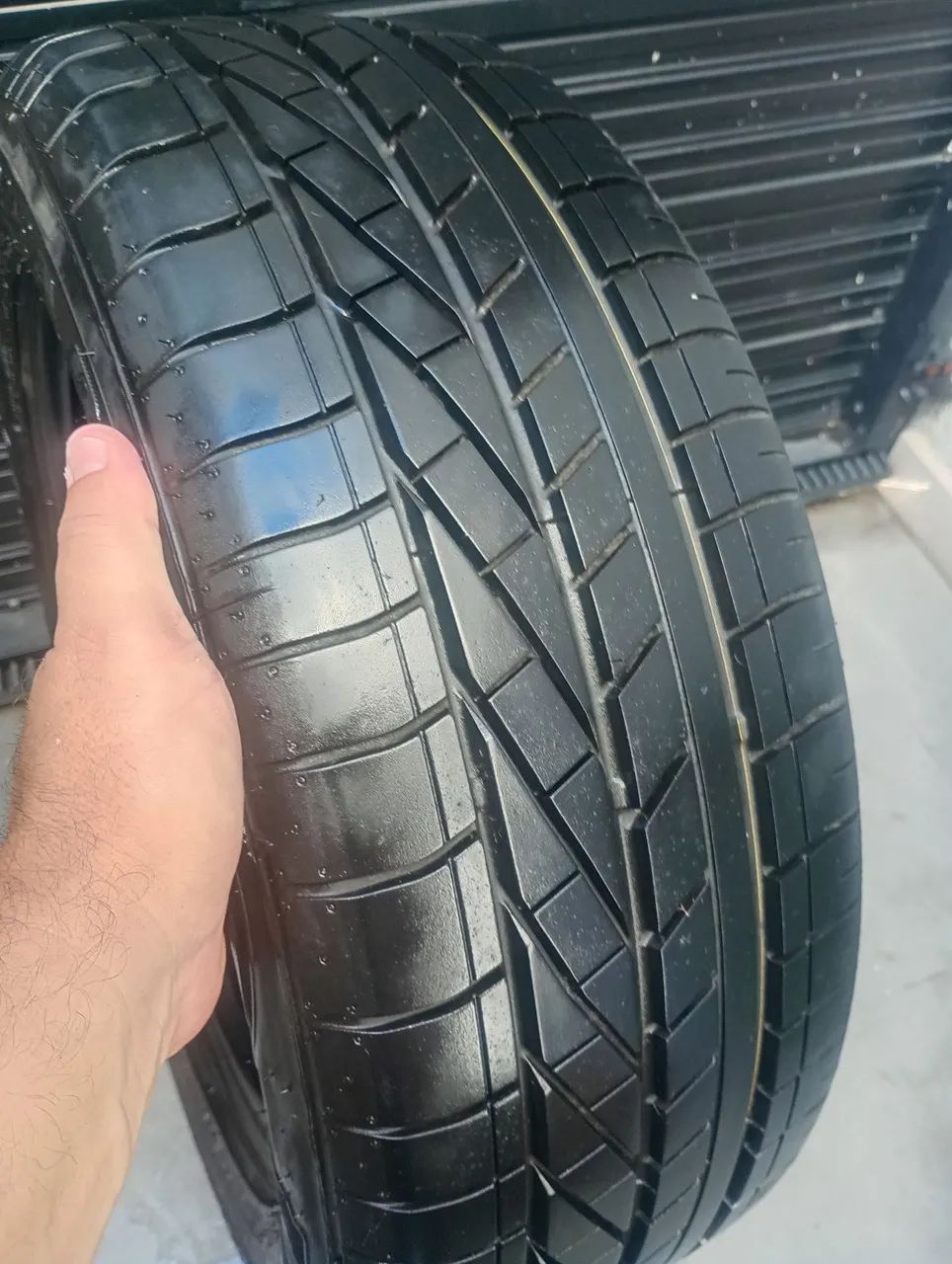 Pneu Goodyear 195/55/15  - Foto 2