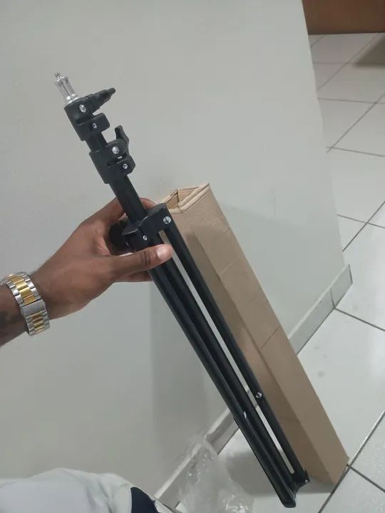 Tripé para Câmera - Ajustável e Resistente - Foto 2