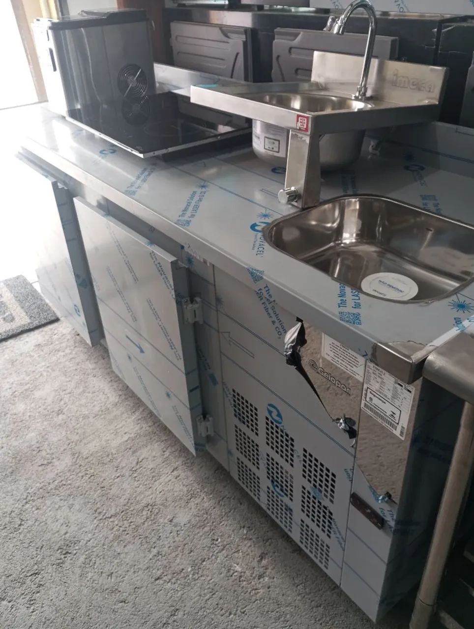 NZ. Balcão de serviço refrigerado com pia  2 metros Gelopar 