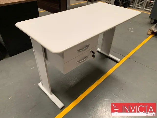 Mesa Reta 120cm com gavetas para Escritório/Home Office/Estudo