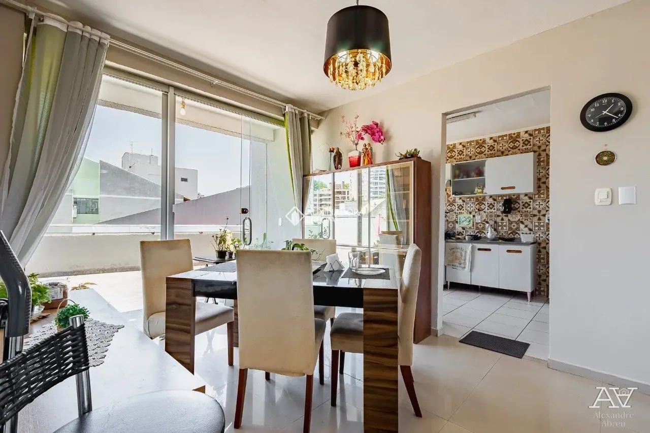 Prédio misto, com dois apartamentos e duas lojas. - Foto 4