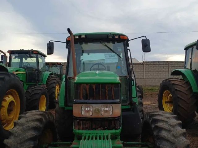 Trator Jhon Deere 6100