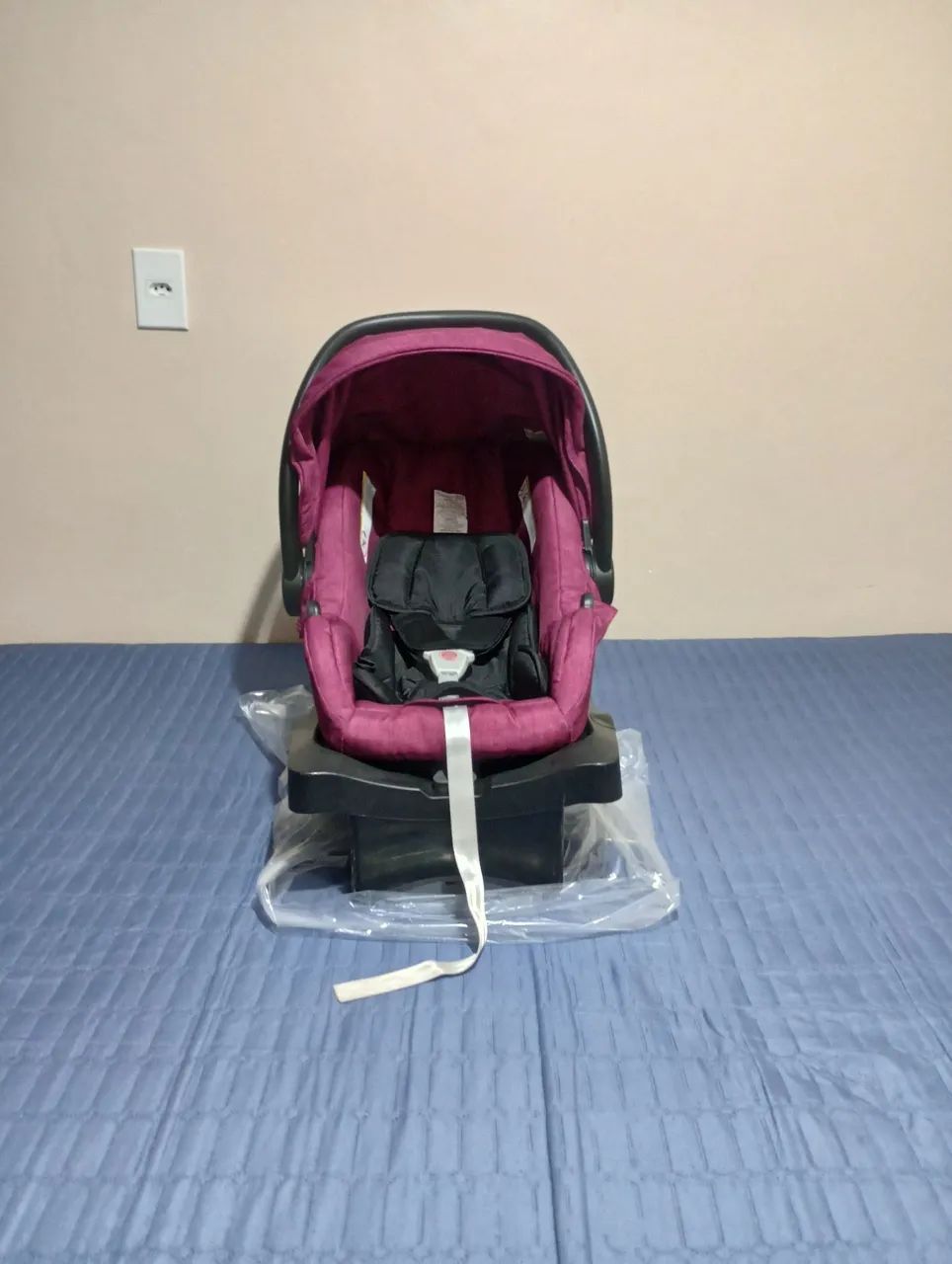 Bebê conforto com BASE ((ACEITO CARTÃO DE crédito OU PAGAMENTO EM DINHEIRO OU PIX)) - Foto 5