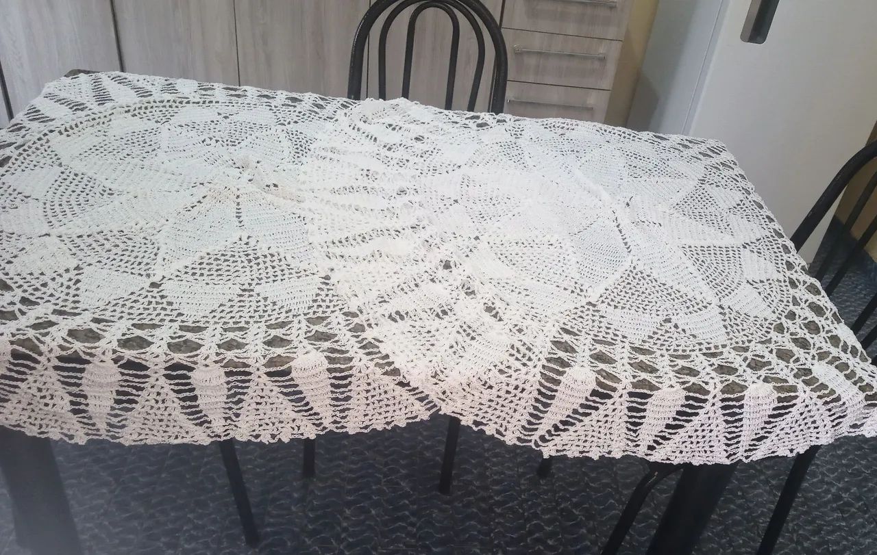 Toalha de mesa de crochê artesanal