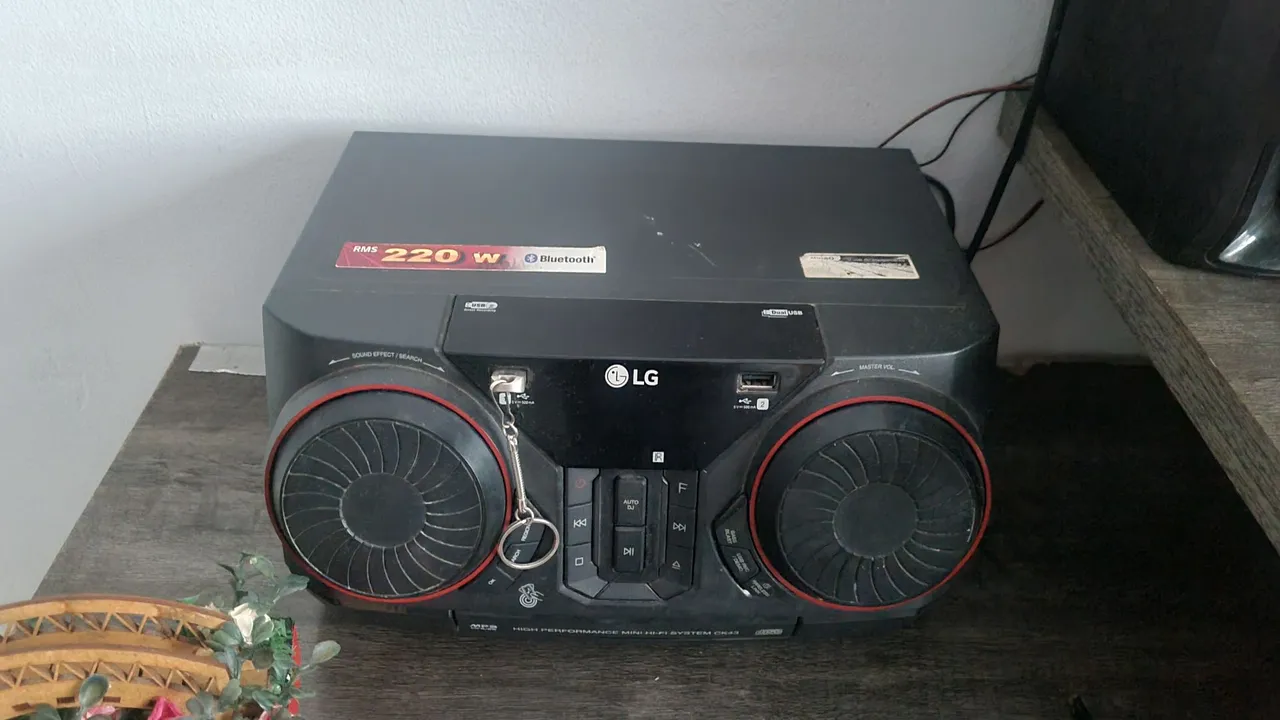 Mini System LG - 220W RMS