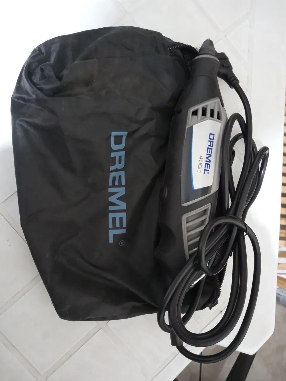 Micro  retifica Dremel 4000 com acessórios  - Foto 3