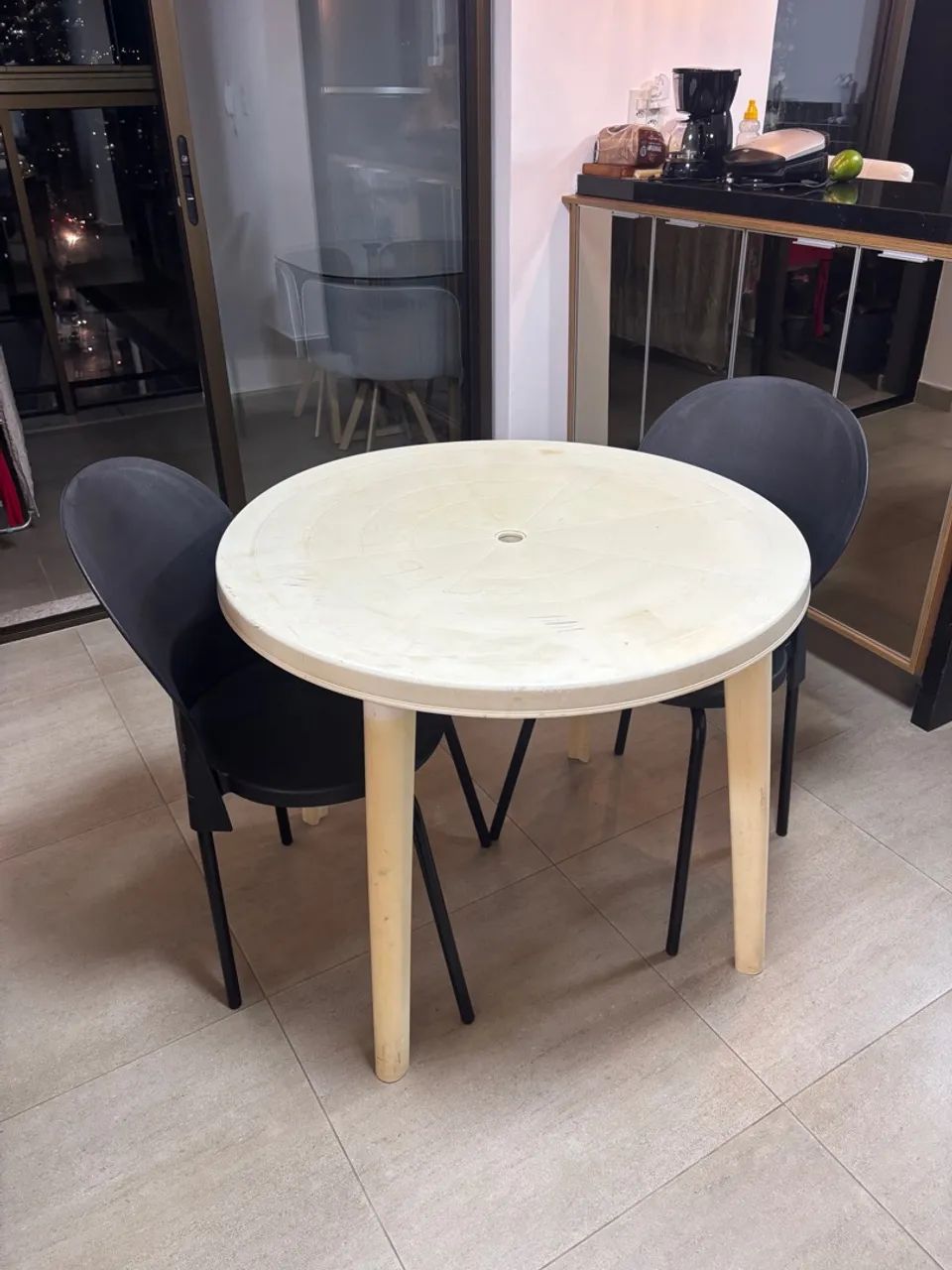 Mesa redonda 64307305088385120