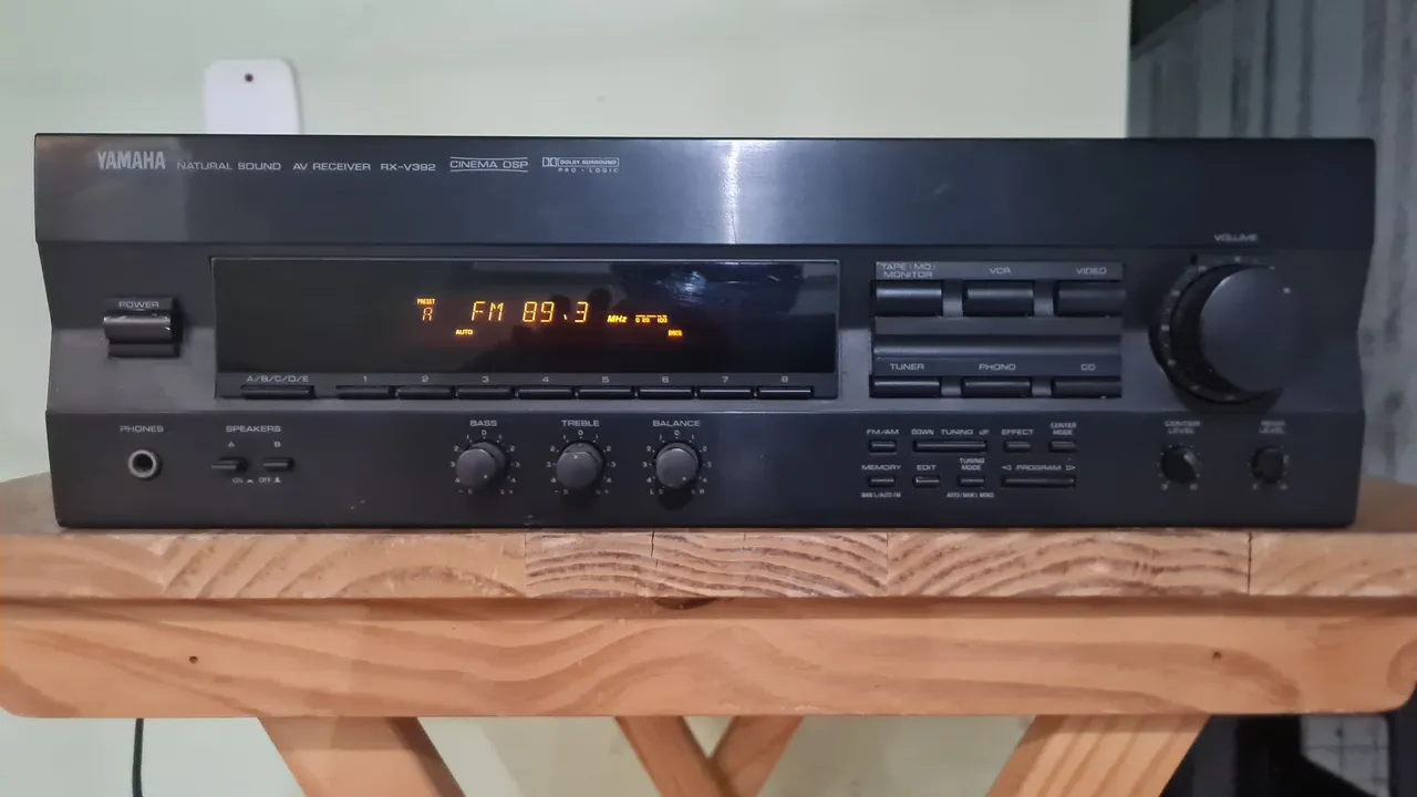 Receiver Yamaha RX-V375- 5.1 canal - Aparelhos de Som - Remédios