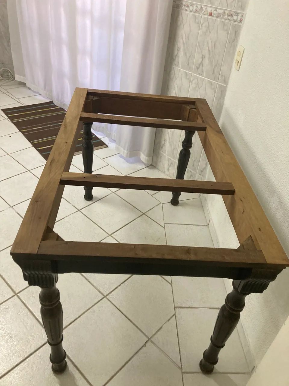 Mesa de madeira torneada  - Foto 4