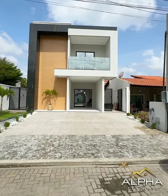 Casa para venda com 3 quartos em Maracanaú - CE