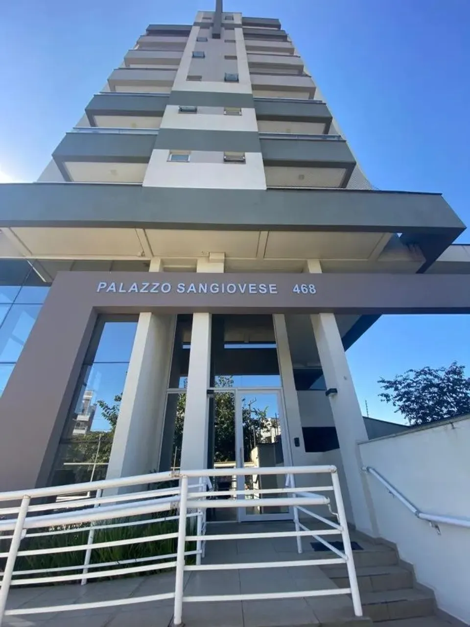 Apartamento para Locação em Joinville, Santo Antônio, 2 dormitórios, 2 suítes, 3 banheiros