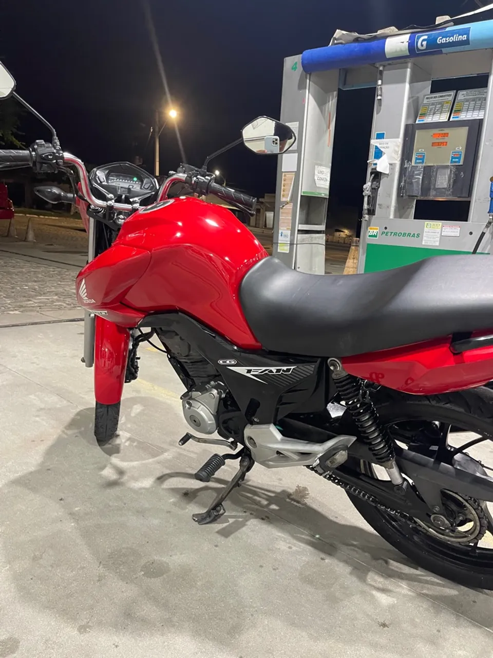 Moto Honda Fan Vermelha - Ótimo estado