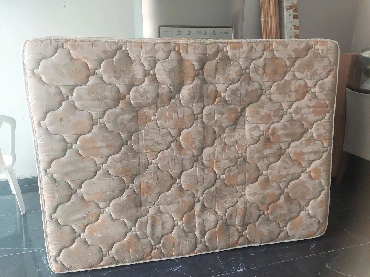 Cama de madeira maciça  - Foto 3