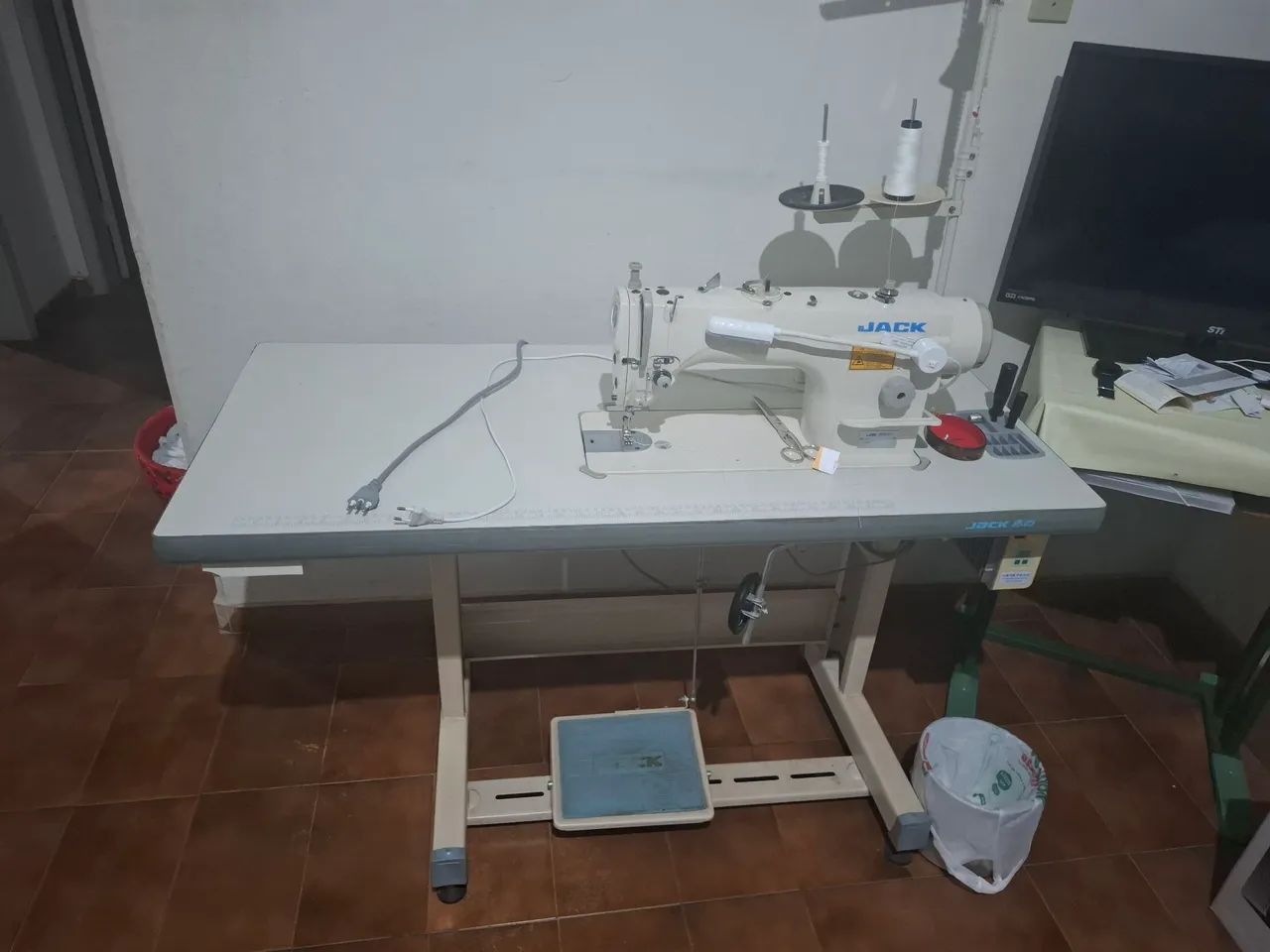 Sewing machine64529714862466121