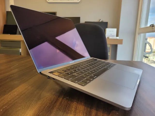 Apple Macbook Pro 2018 TouchBar - Core i5 | Quad Core | 256GB SSD | 8GB LPDDR3 | 13.3" - Foto 3