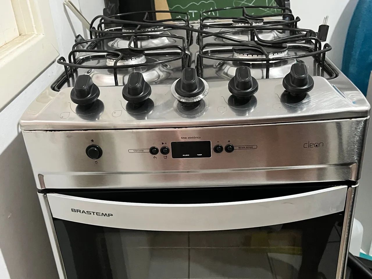 Fogão Brastemp 4 Bocas com Forno - Limpo e Conservado - Foto 4