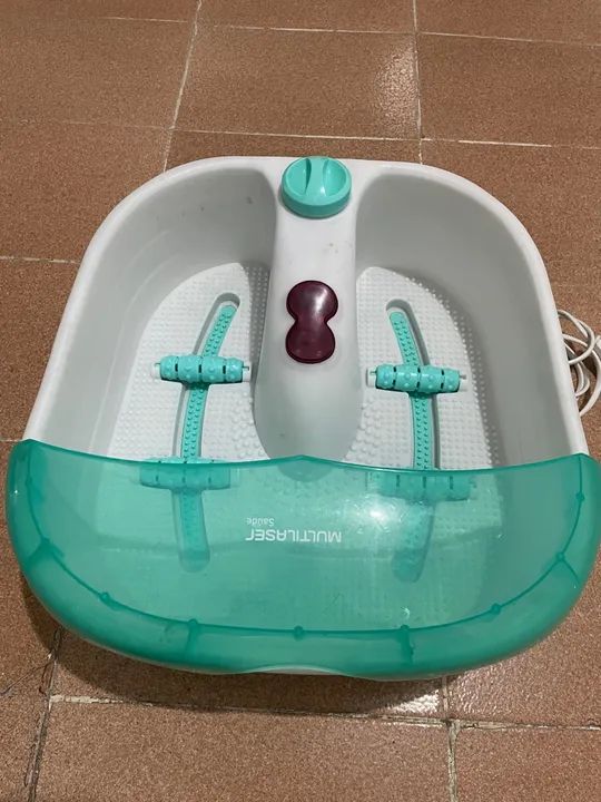 Banheira de Pedicuro com Bolhas e Massagem