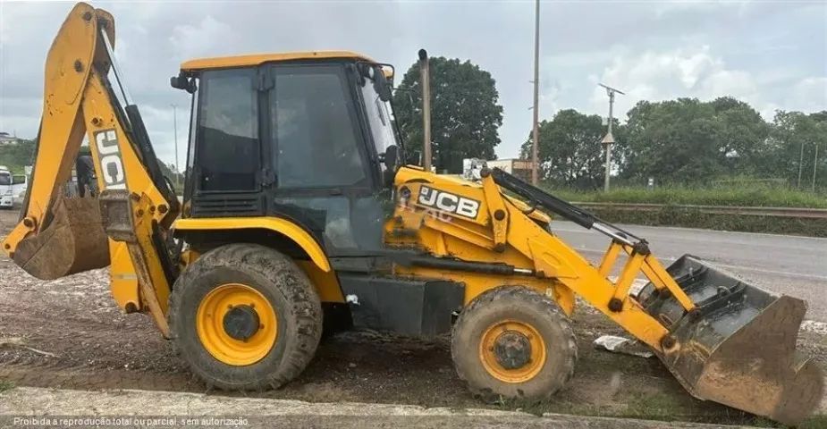 Retroescavadeira JCB 2015 