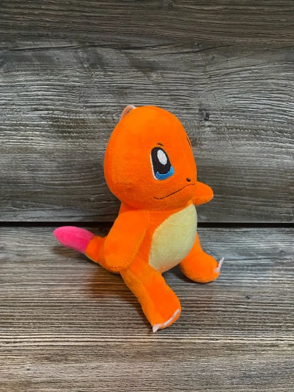 Pelúcia Charmander - Pokémon - Foto 2