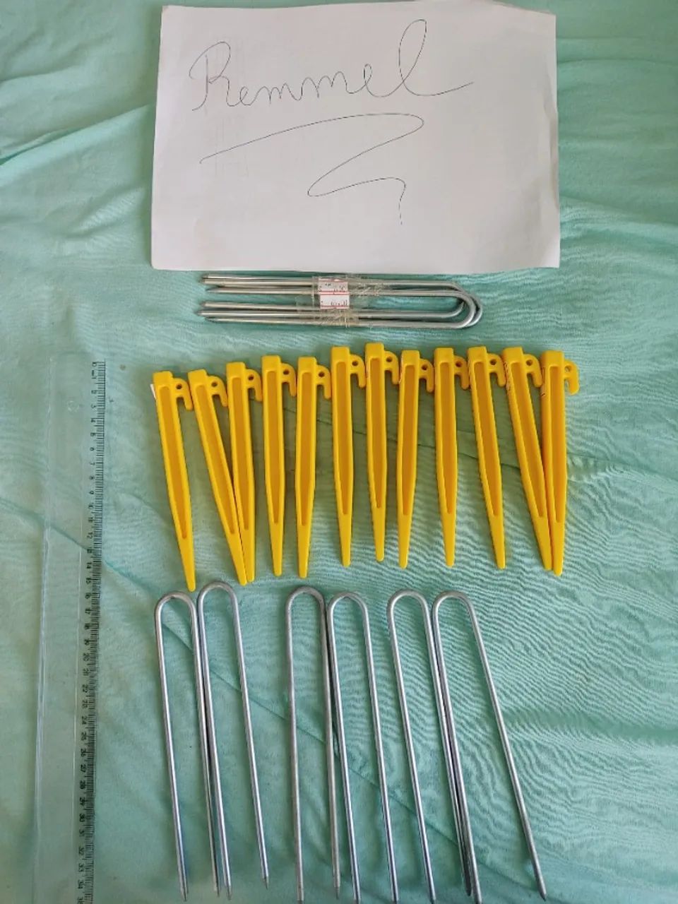 estacas galvanizadas e de plastico ntk