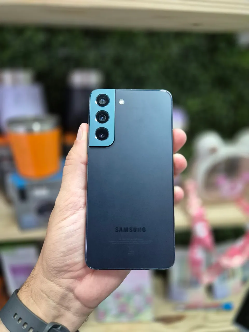 Samsung Galaxy S22 5G, 128/8GB RAM, cor verde, Snapdragon 8 Gen 1, usado, com acessórios. 