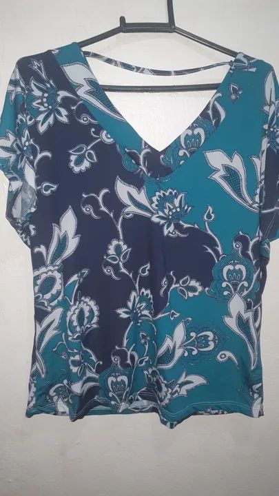 Blusa de V Estampada - Foto 3