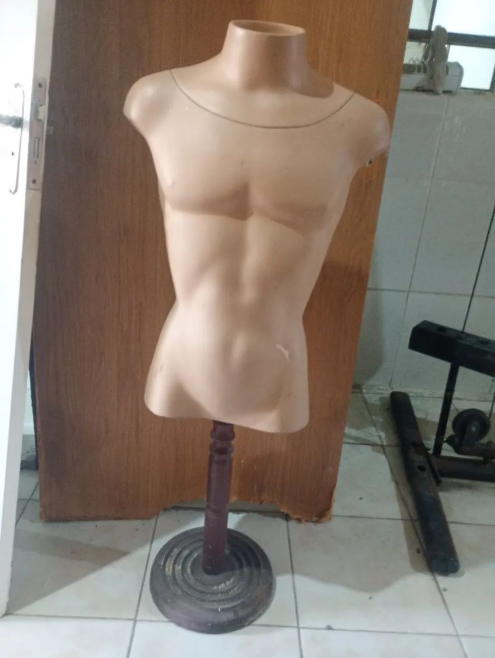 Manequim masculino busto definido - Foto 4
