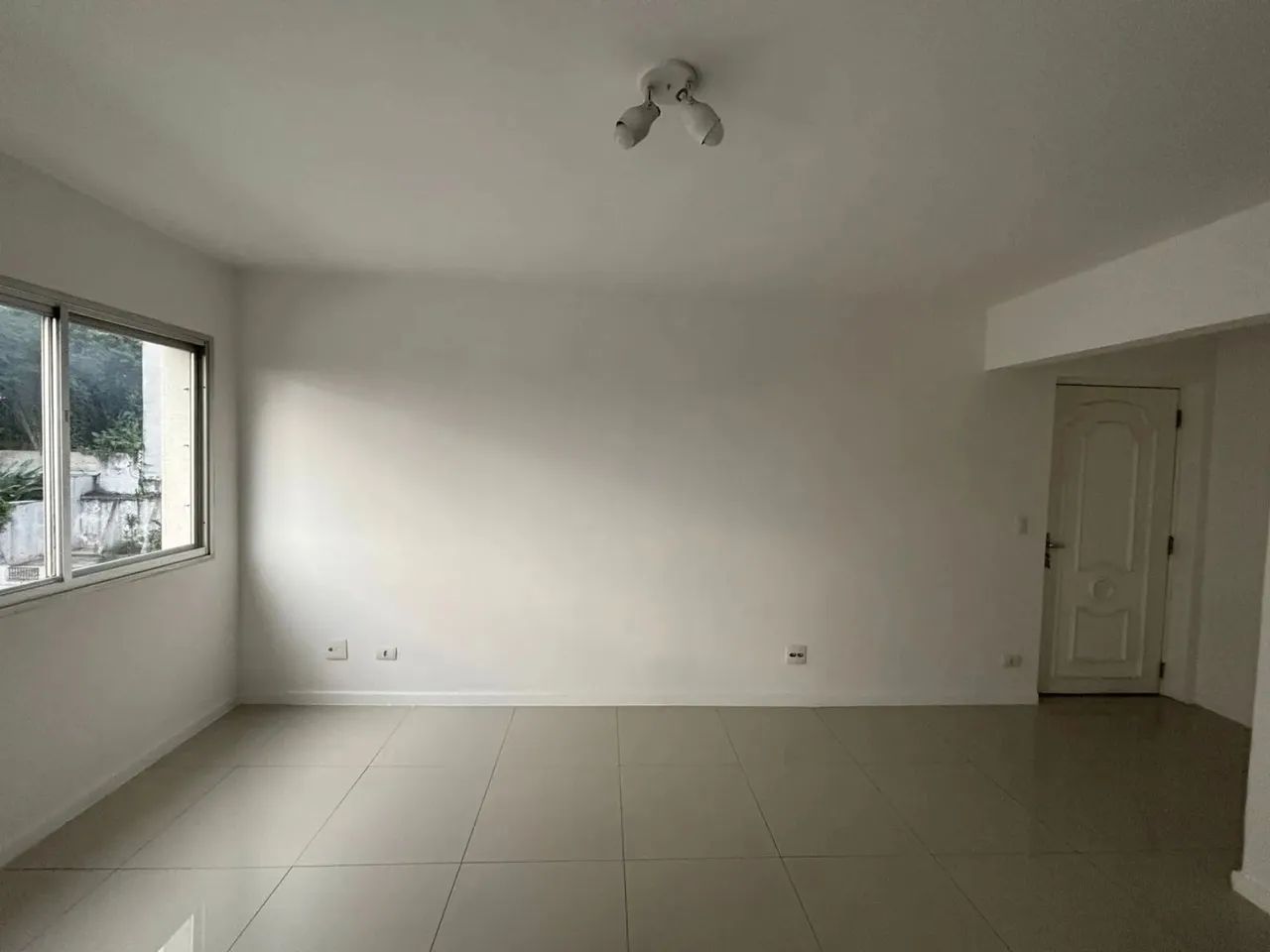 Imóvel para aluguel possui 85 metros quadrados com 2 quartos em Vila Madalena - São Paulo  - Foto 4