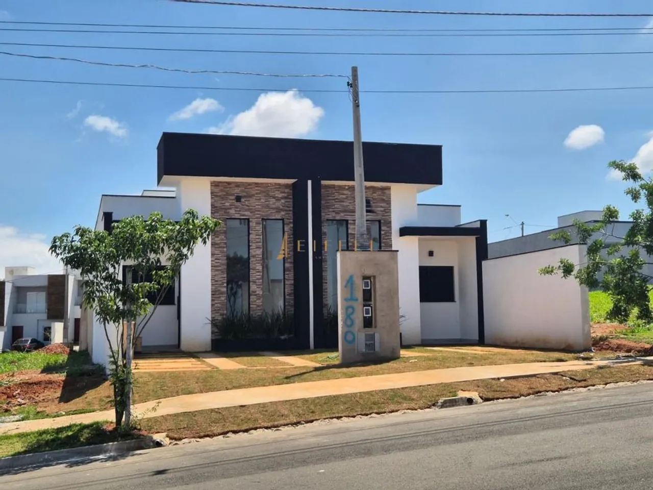 Casa à venda em Salto de Pirapora, Jardim Sao Lucas, com 2 quartos, com 68 m²