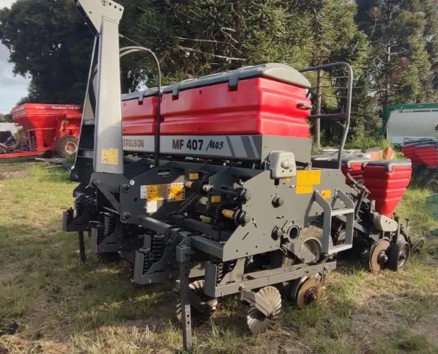 Plantadeira Massey Ferguson - MF 407, M45, 7 linhas Pantográfica. Fabricação 2017 - Foto 4
