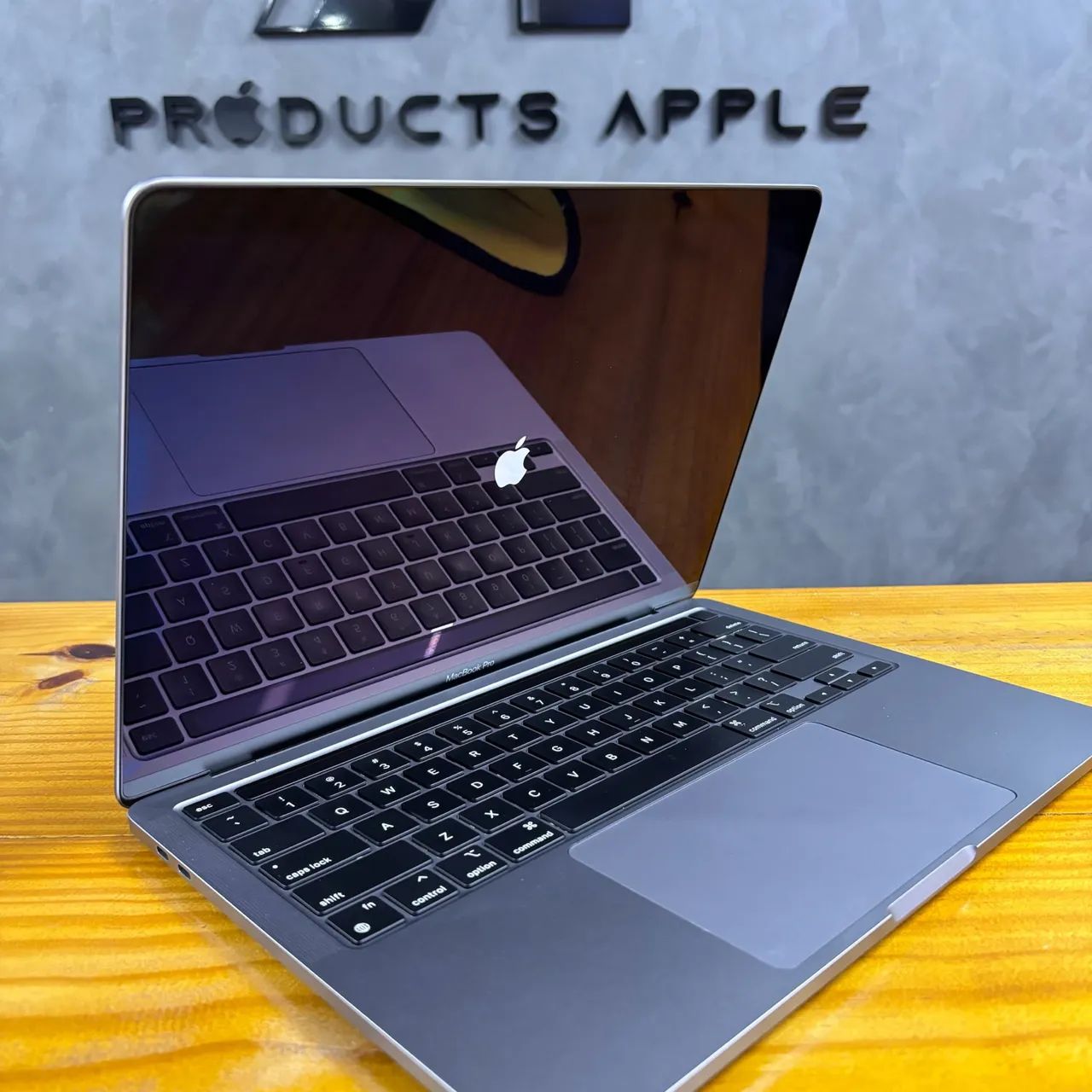 MACBOOK PRO M2 13,6 CINZA ESPACIAL 8GB RAM 256GB SSD- OPORTUNIDADE