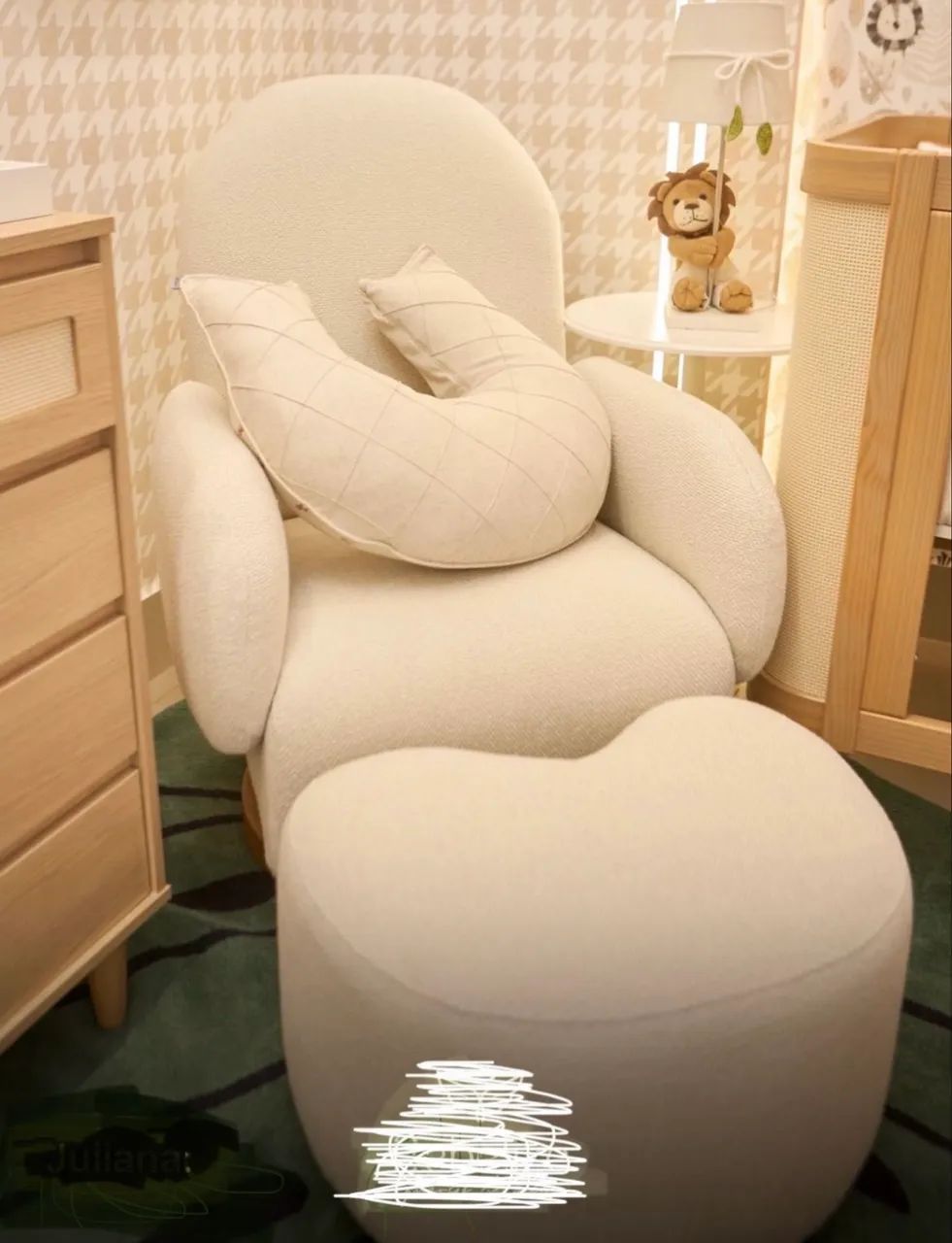 Poltrona de amamentação 