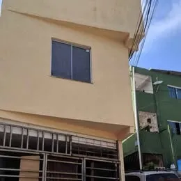 Casa 2/4 com garagem em Narandiba vendo ou troco por carro