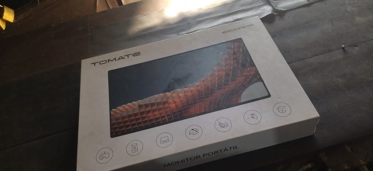 Monitor Portátil Tomate MTM-1506