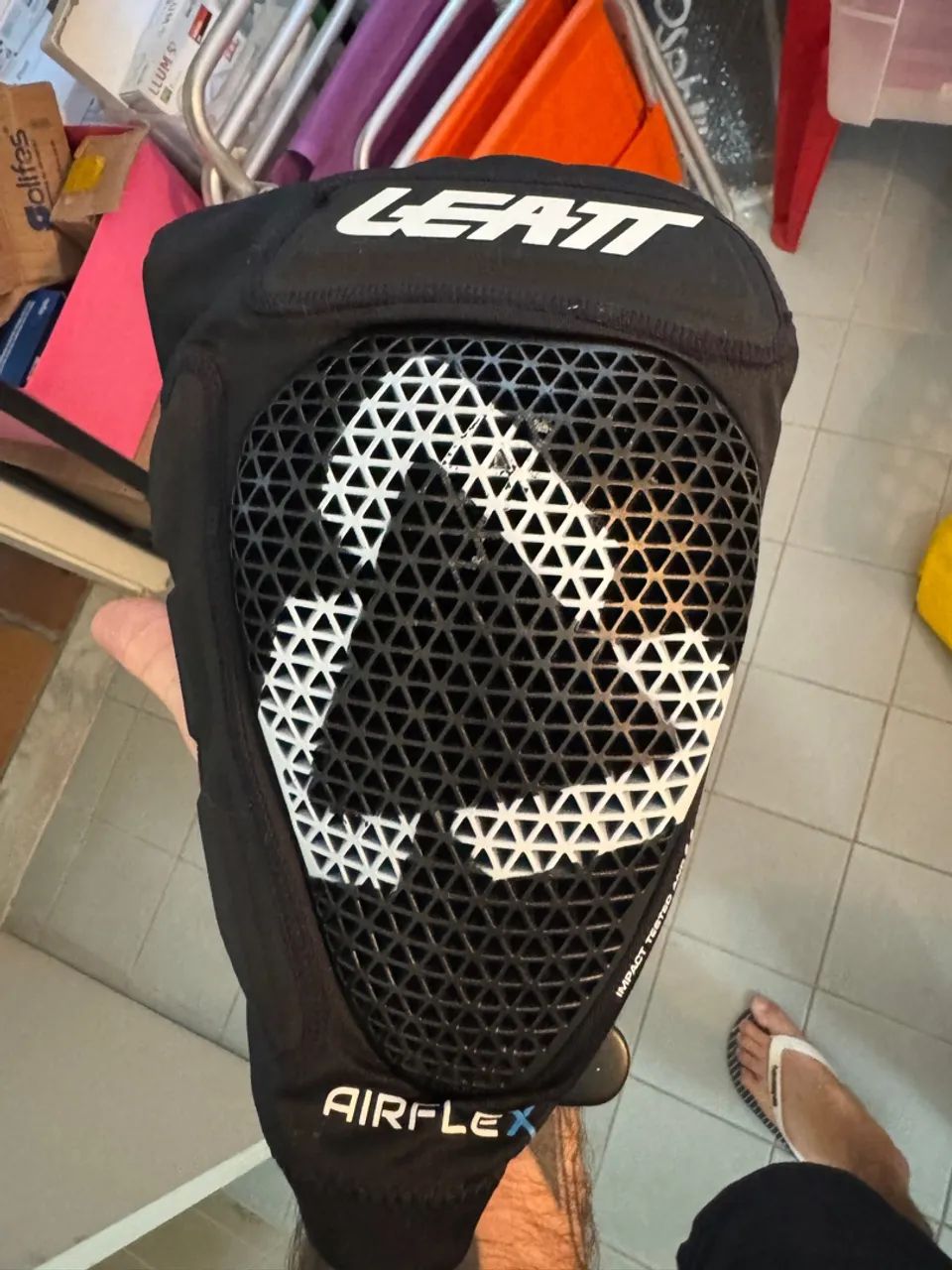 Joelheira Leatt Airflex