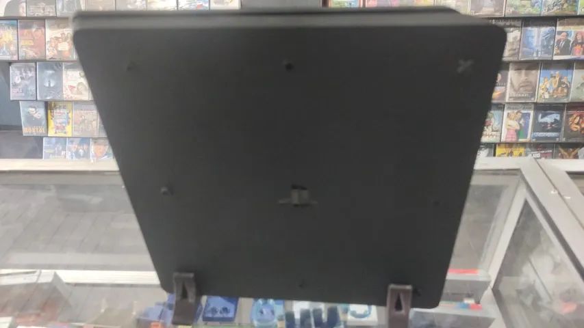 PS4 L2 DESBLOQUEADO NA 12.02 HD-1TB CHEIO DE JOGOS 1 CONTROLE E CABOS - Foto 3