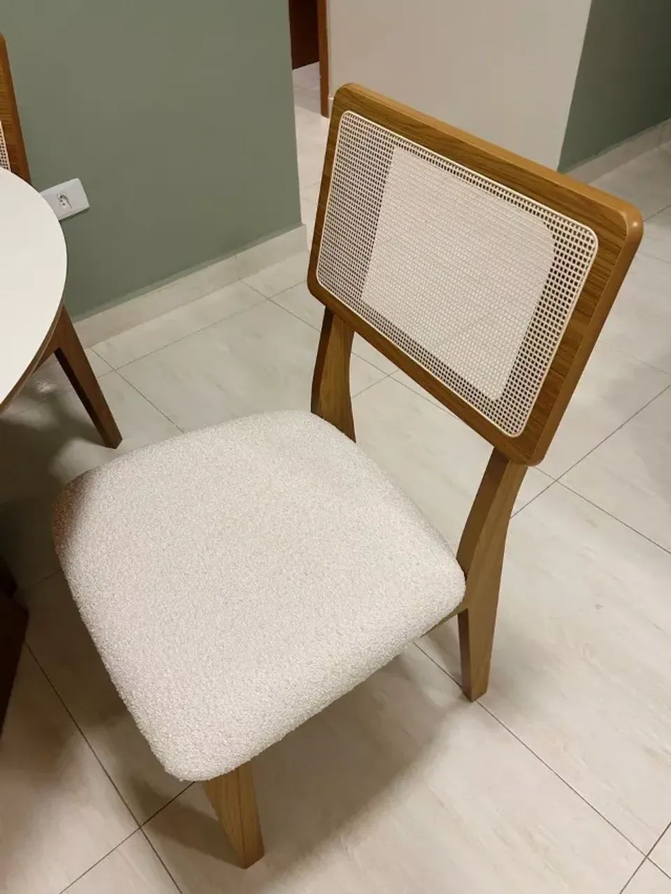 onjunto Sala de Jantar Mesa Lisboa Hexagonal com 4 Cadeiras Palha Sintética 100% MDF - Foto 2