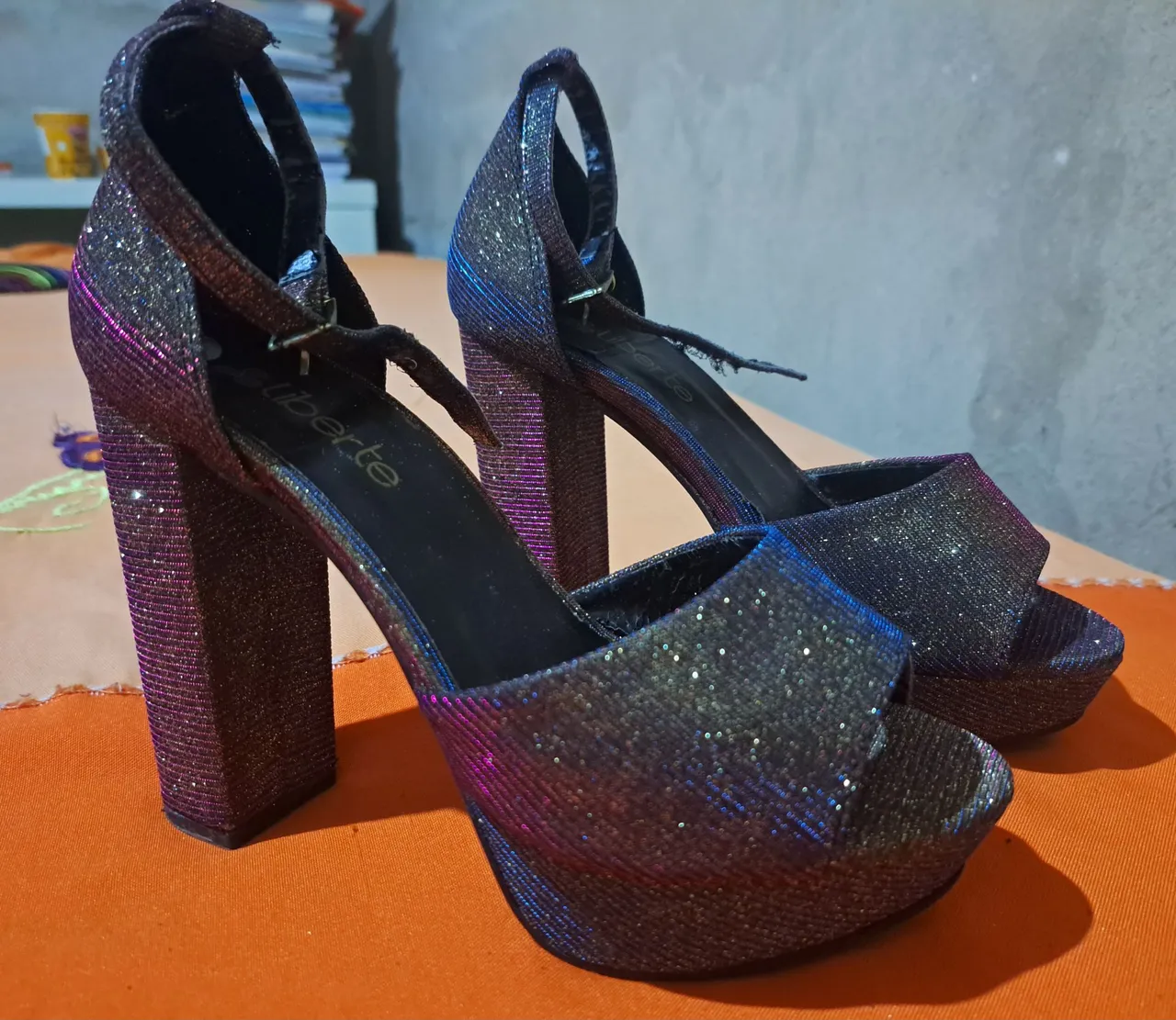 Sandália Plataforma Glitter Liberté